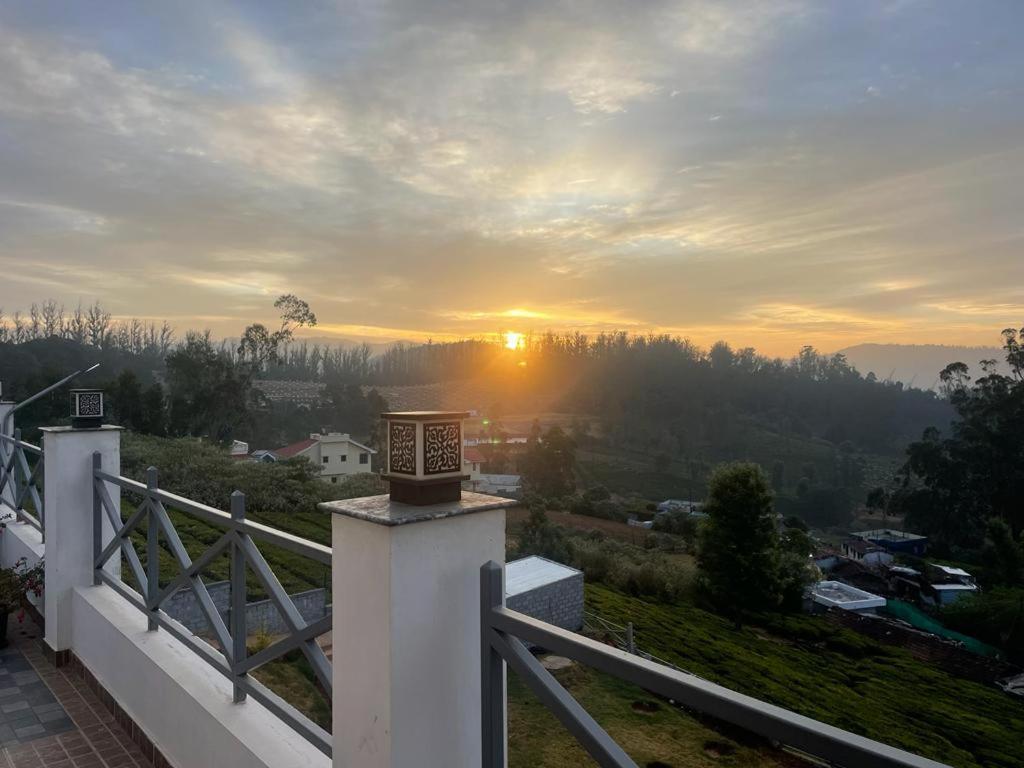 Orchard Valley View Ooty Buitenkant foto