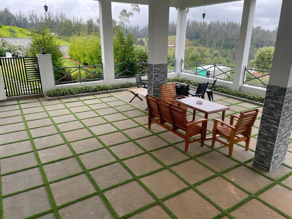 Orchard Valley View Ooty Buitenkant foto