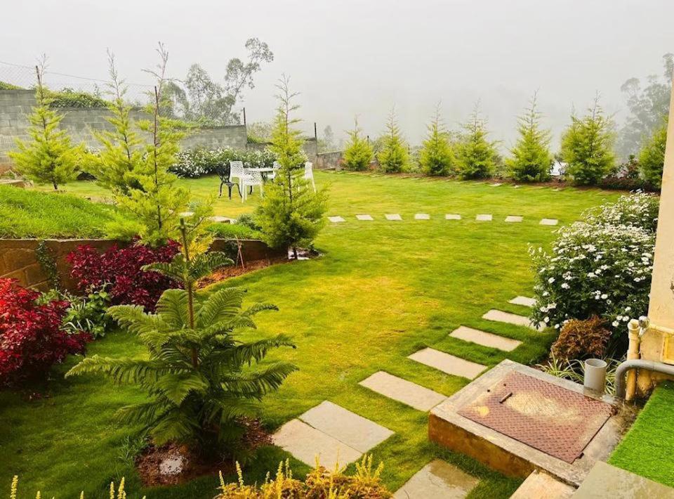 Orchard Valley View Ooty Buitenkant foto