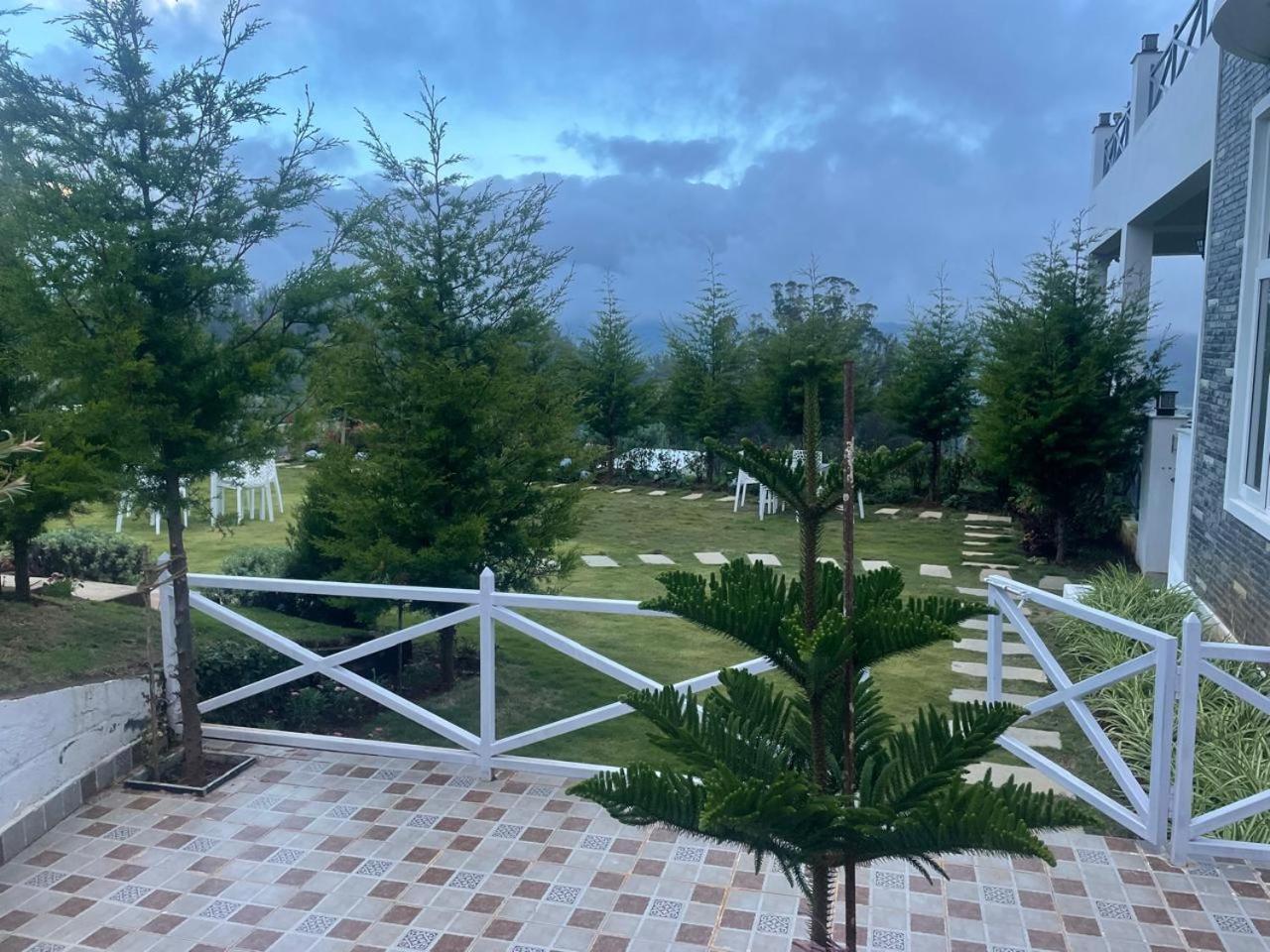Orchard Valley View Ooty Buitenkant foto